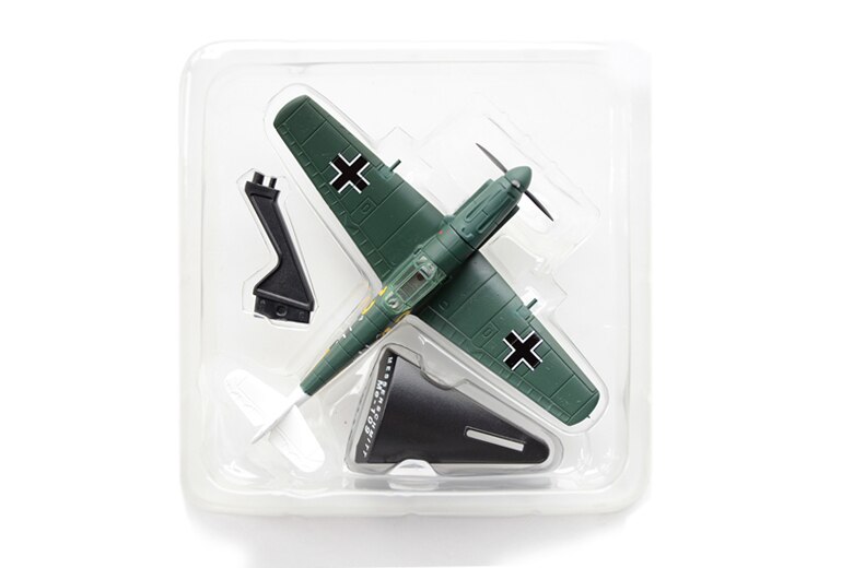 out of print 1 / 100 German bf-109e fighter The fuselage length is 11cm Alloy aircraft model