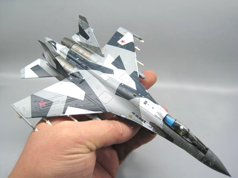 1: 100 Russian su35 fighter model Alloy static simulation finished ornament 1: 100 Russian su35 fighter model Alloy static simulation finished ornament