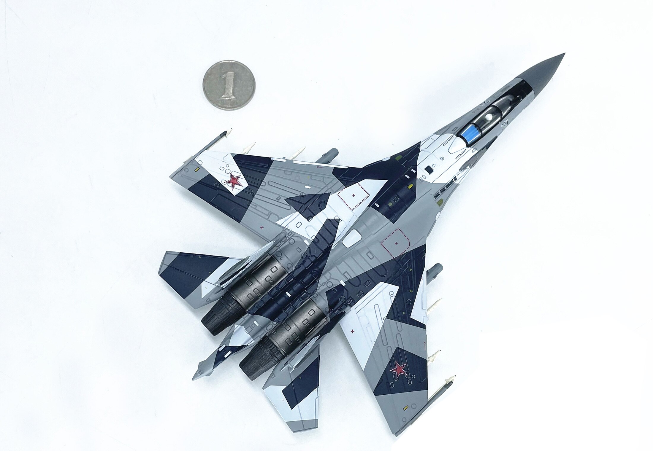 1: 100 Russian su35 fighter model Alloy static simulation finished ornament 1: 100 Russian su35 fighter model Alloy static simulation finished ornament