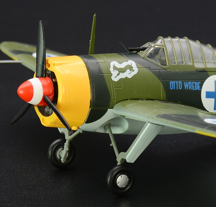 1 / 72 Finnish f2a-3 fighter model Trumpeter 36383 Finished product model