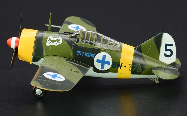 1 / 72 Finnish f2a-3 fighter model Trumpeter 36383 Finished product model
