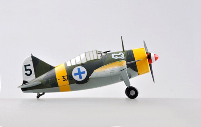 1 / 72 Finnish f2a-3 fighter model Trumpeter 36383 Finished product model