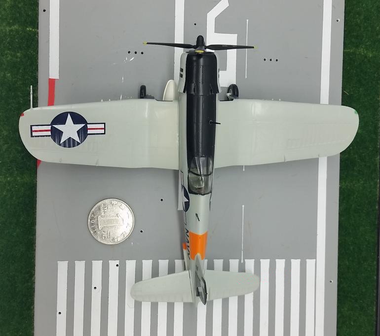 TRUMPETER 1:72 USAF Pirates fighter model F4U-4 37240 Favorite Model TRUMPETER 1:72 USAF Pirates fighter model F4U-4 37240 Favorite Model