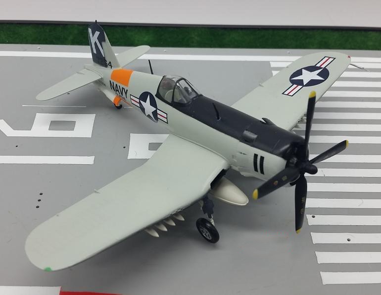 TRUMPETER 1:72 USAF Pirates fighter model F4U-4 37240 Favorite Model TRUMPETER 1:72 USAF Pirates fighter model F4U-4 37240 Favorite Model