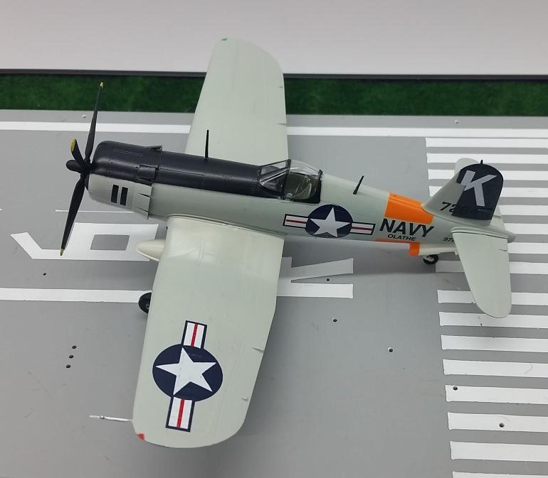 TRUMPETER 1:72 USAF Pirates fighter model F4U-4 37240 Favorite Model TRUMPETER 1:72 USAF Pirates fighter model F4U-4 37240 Favorite Model
