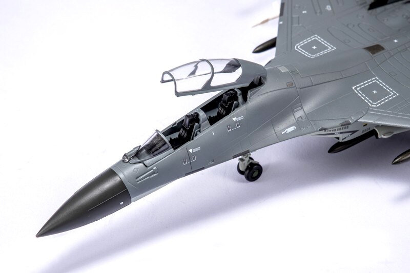 Fine 1:72 Chinese j16 fighter model Alloy finished gift ornaments
