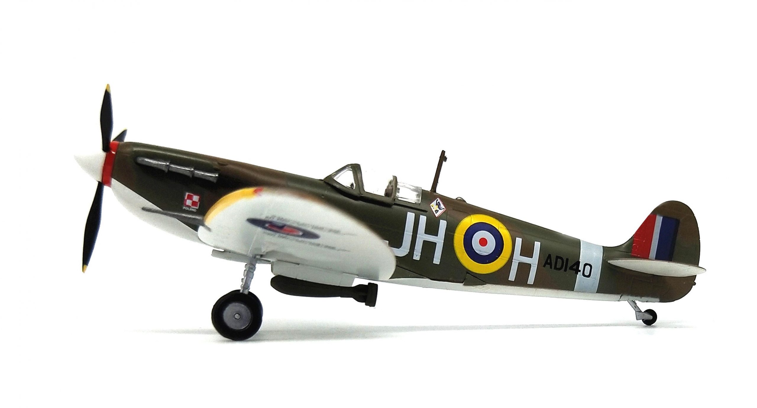 1: 72 World War II British air force MKV fighter model plane Finished product 37213 1: 72 World War II British air force MKV fighter model plane Finished product 37213