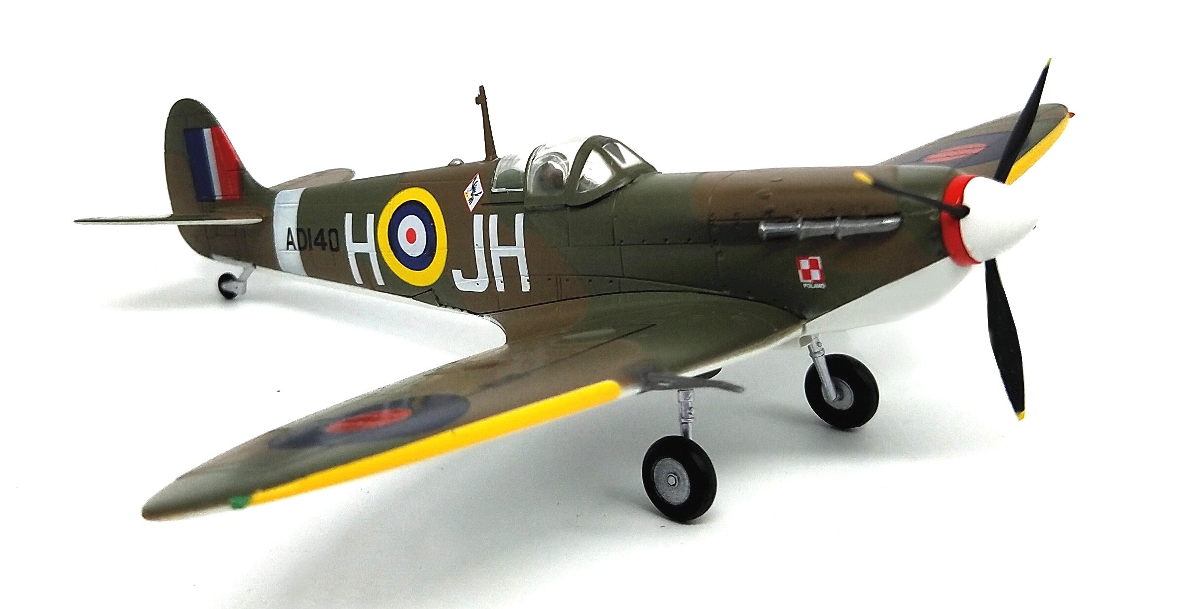 1: 72 World War II British air force MKV fighter model plane Finished product 37213 1: 72 World War II British air force MKV fighter model plane Finished product 37213