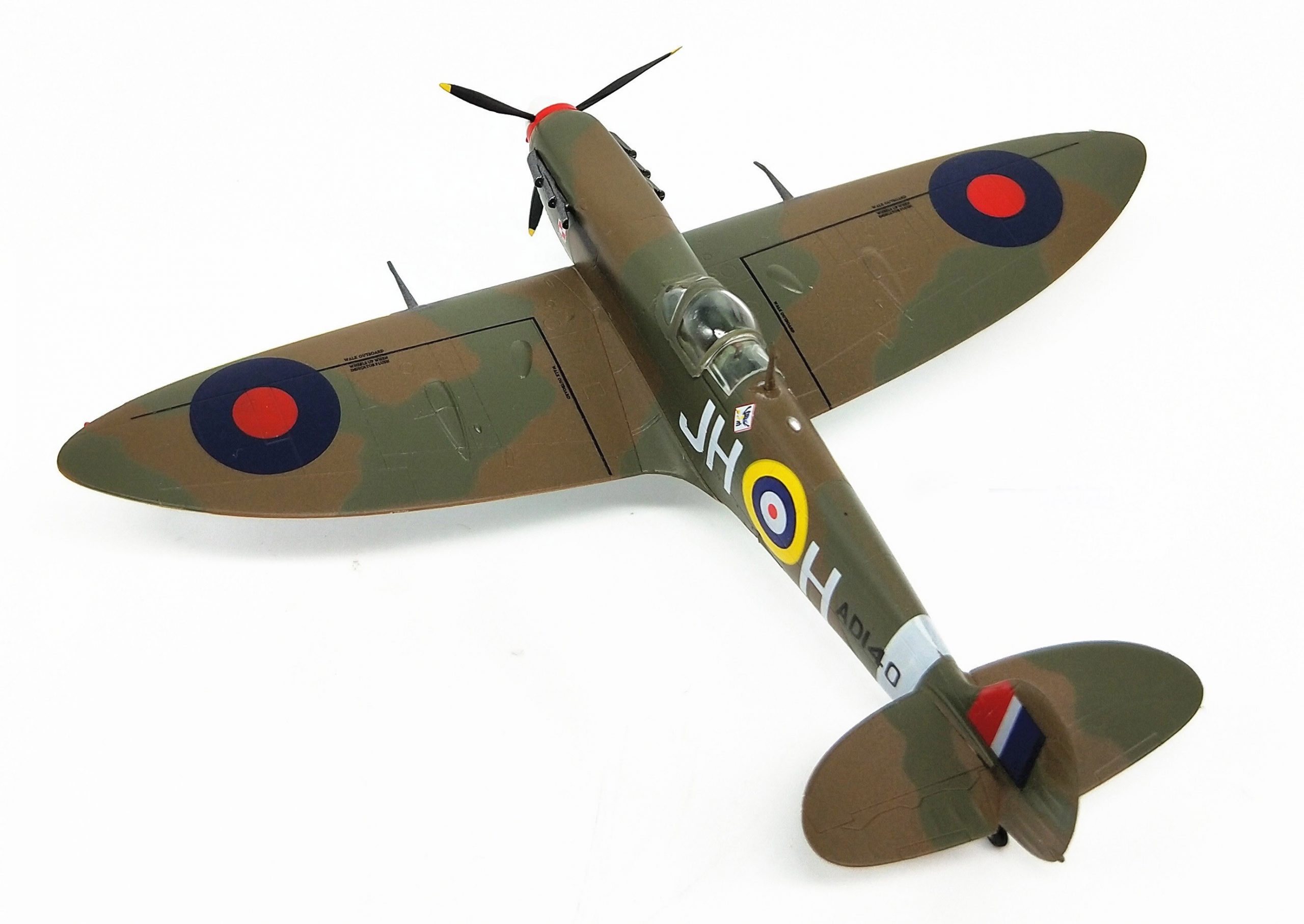1: 72 World War II British air force MKV fighter model plane Finished product 37213 1: 72 World War II British air force MKV fighter model plane Finished product 37213