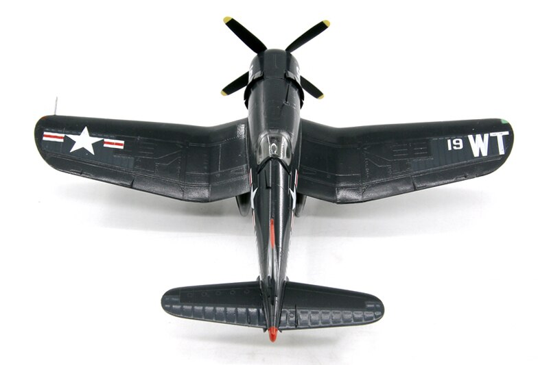 1: 72 World War II US Navy f4u-4 fighter model vmf232 Trumpeter 37238 Finished product collection model 1: 72 World War II US Navy f4u-4 fighter model vmf232 Trumpeter 37238 Finished product collection model