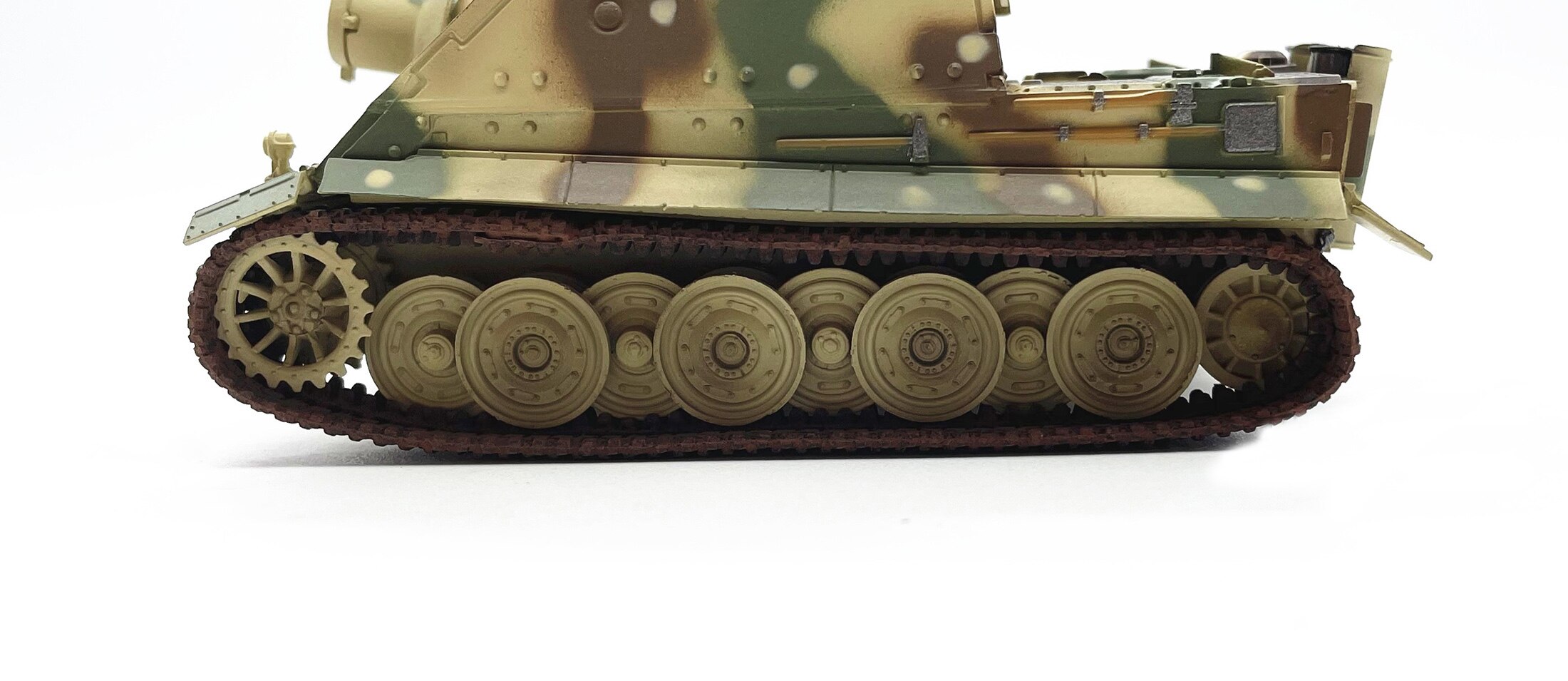 1 / 72 German assault tank model Trumpeter 36101 Finished product model