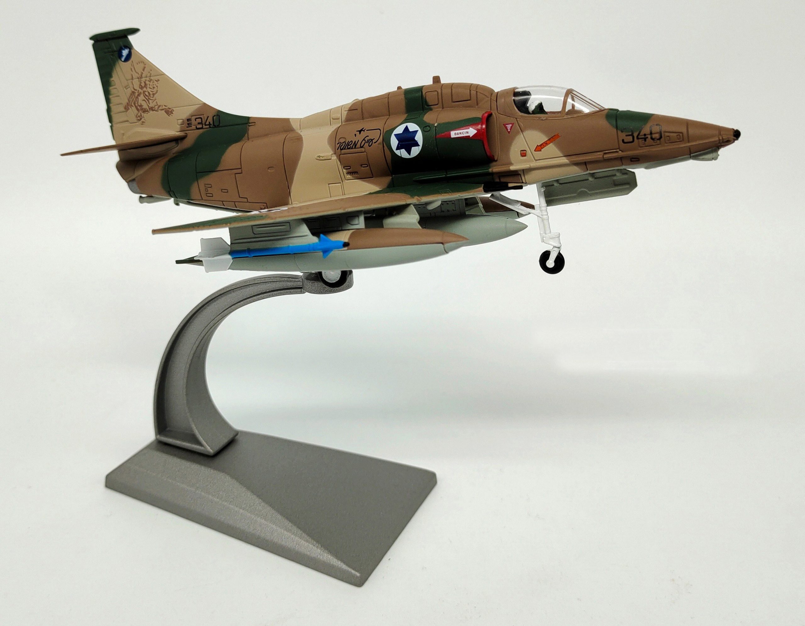 1:72 Israeli air force a-4m Attack aircraft Fighter model Finished alloy ornament 1:72 Israeli air force a-4m Attack aircraft Fighter model Finished alloy ornament