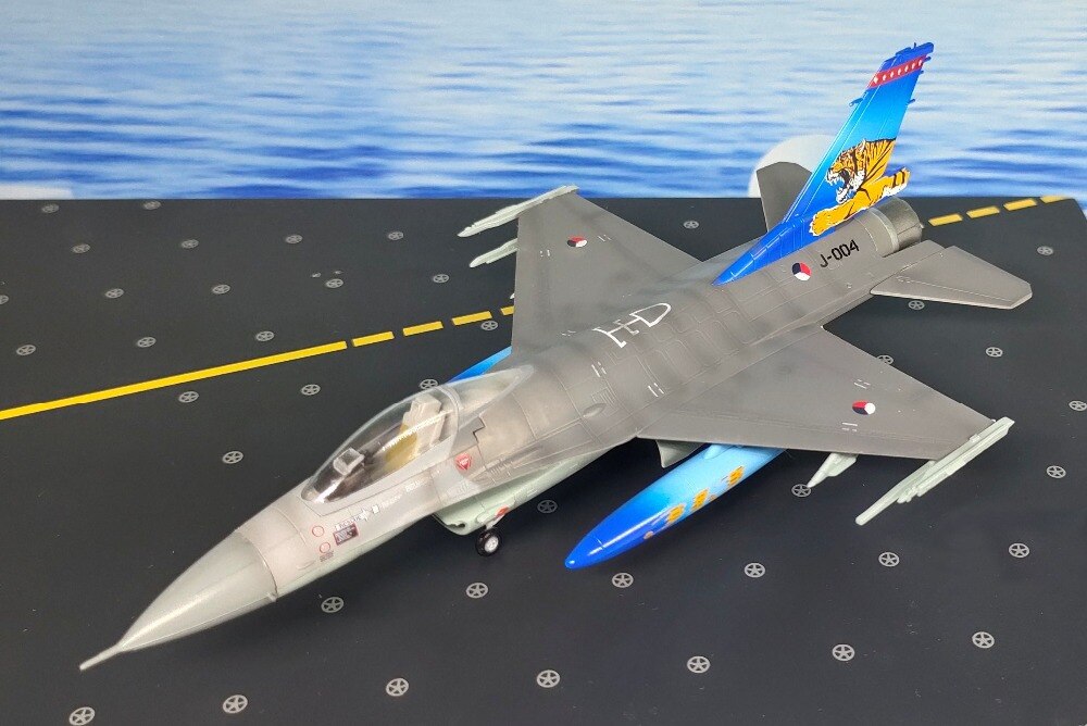 1:72 Us F-16A fighter Tiger painting Finished product collection model 37126