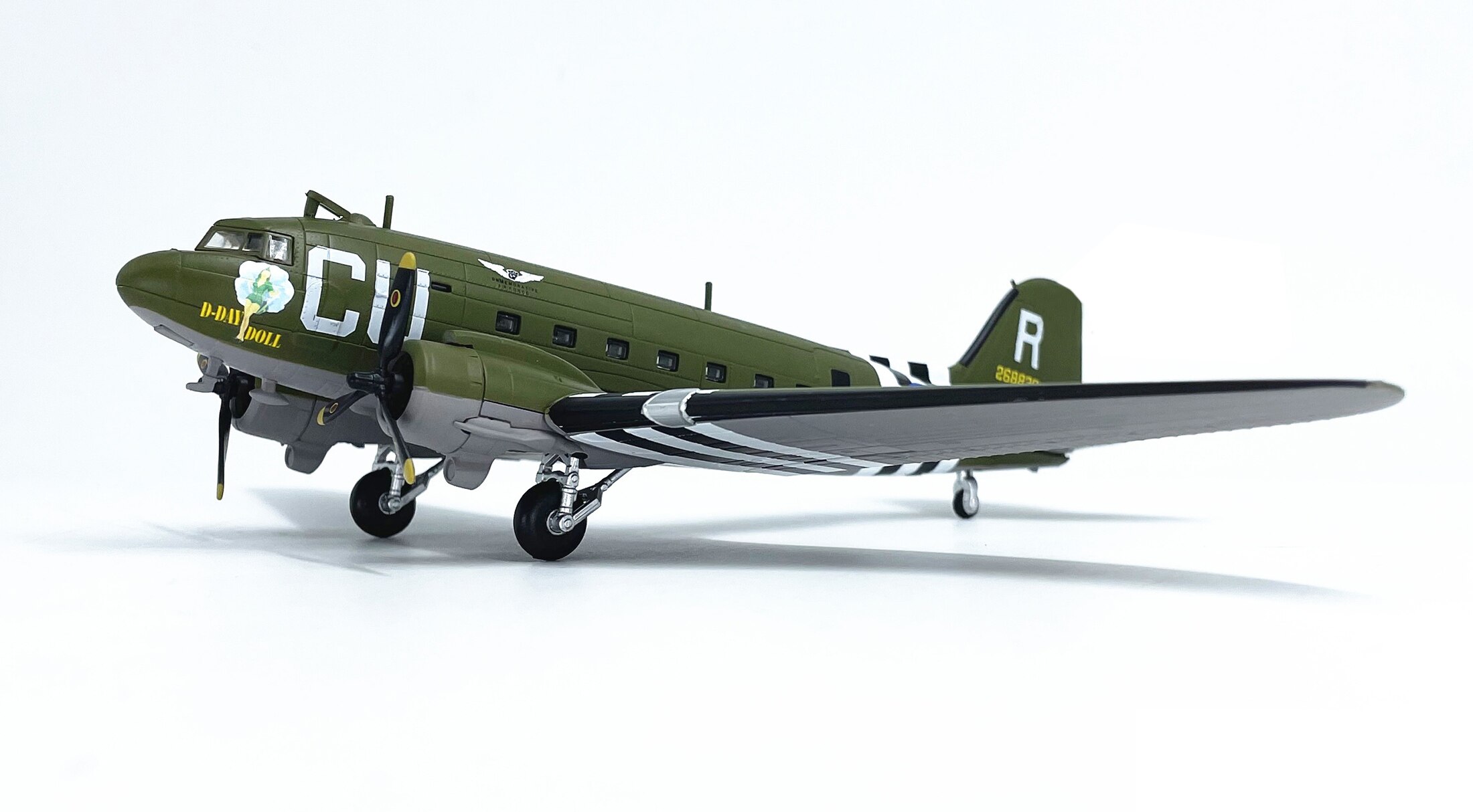 1: 100 World War II US C47 transport aircraft model Battle of Normandy Cu L4 Static alloy collection model