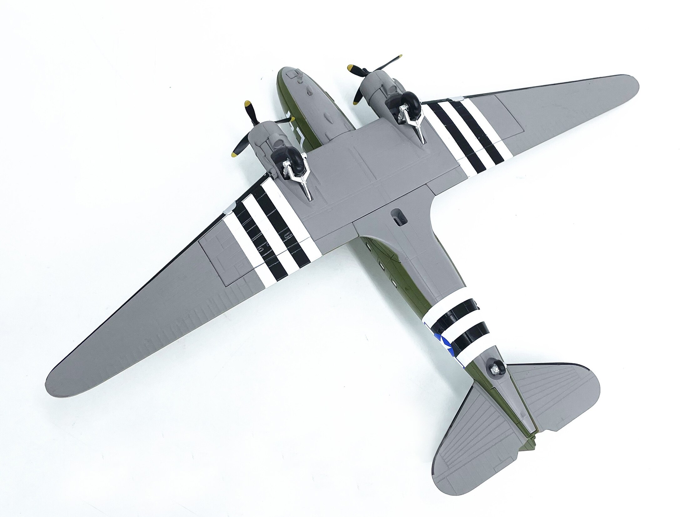 1: 100 World War II US C47 transport aircraft model Battle of Normandy Cu L4 Static alloy collection model