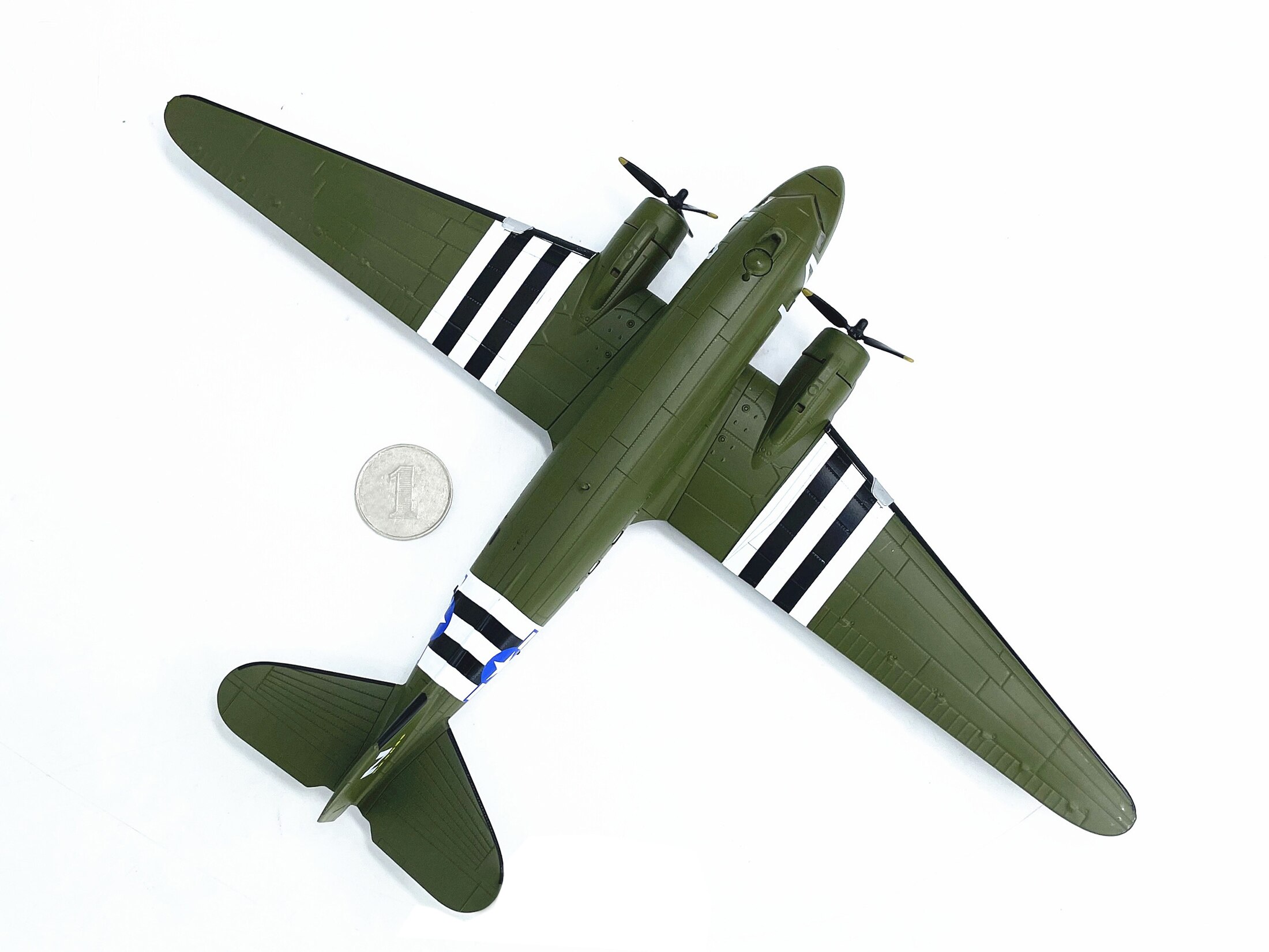 1: 100 World War II US C47 transport aircraft model Battle of Normandy Cu L4 Static alloy collection model