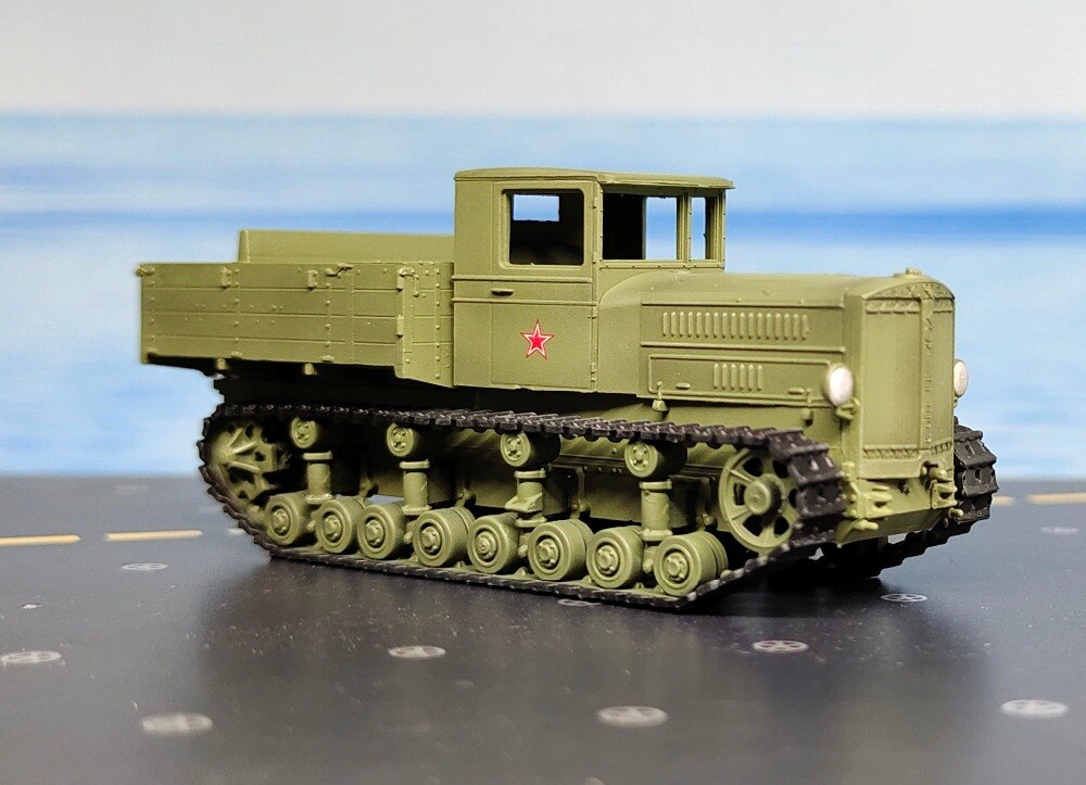 1:72 Soviet artillery traction model Static simulation of tracked armored vehicle Finished product model em35118