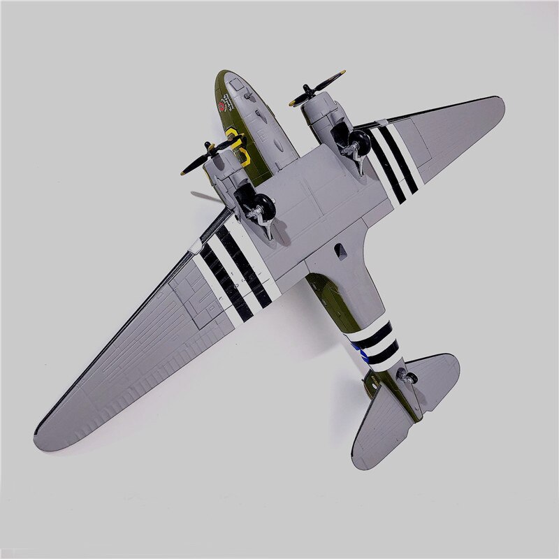 1:100 C47 transport aircraft World War II US 101 Airborne Division Alloy model 75th Anniversary of the Battle of Normandy