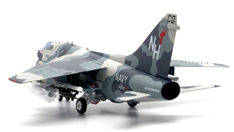Fine 1 / 72 US Navy a-7e A7 fighter Operation Mantis Alloy collection model