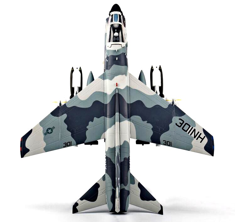 Fine 1 / 72 US Navy a-7e A7 fighter Operation Mantis Alloy collection model
