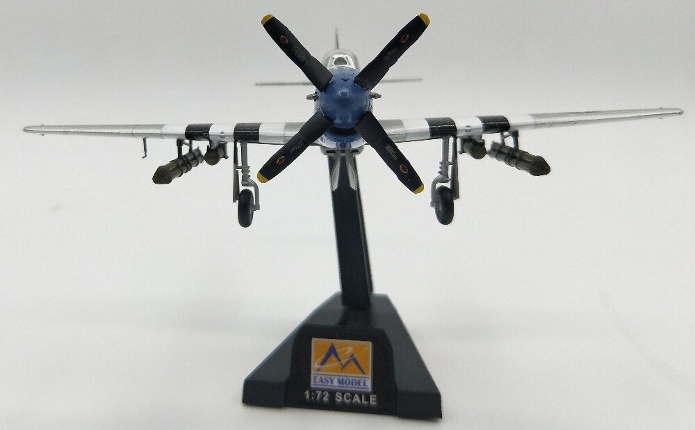 1:72 U.S. P-51B fighter model in World War II Trumpeter 36355 Collection model