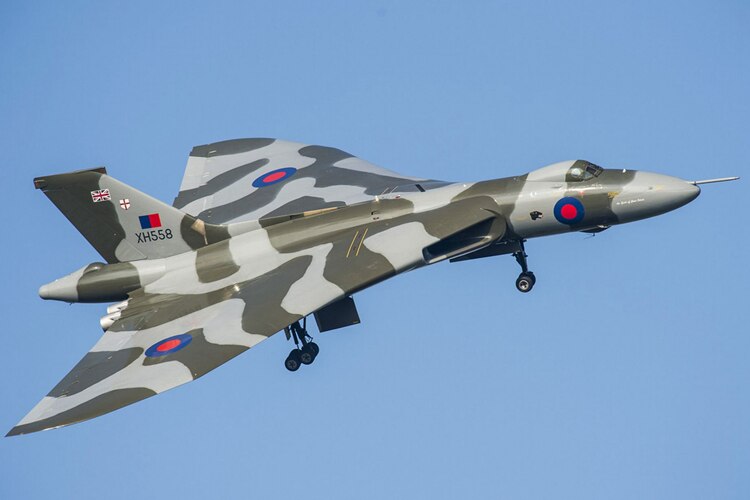 1 / 234 Avro Vulcan bomber, UK Alloy aircraft model Finished product collection model