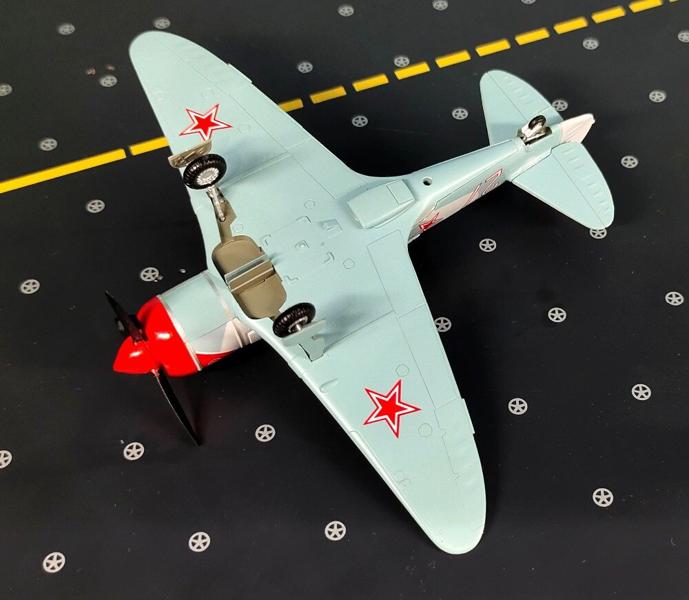 1:72 Soviet Union La-7 fighter Kudzu bus World War II aircraft model Finished product 36331