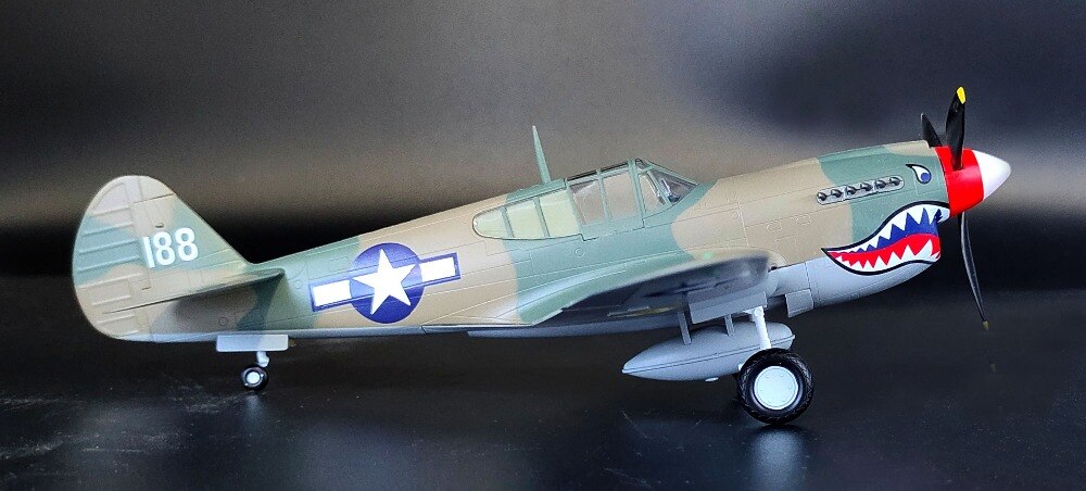 1:48 World War II US p-40m fighter China's Anti Japanese battlefield 39313 Collection model