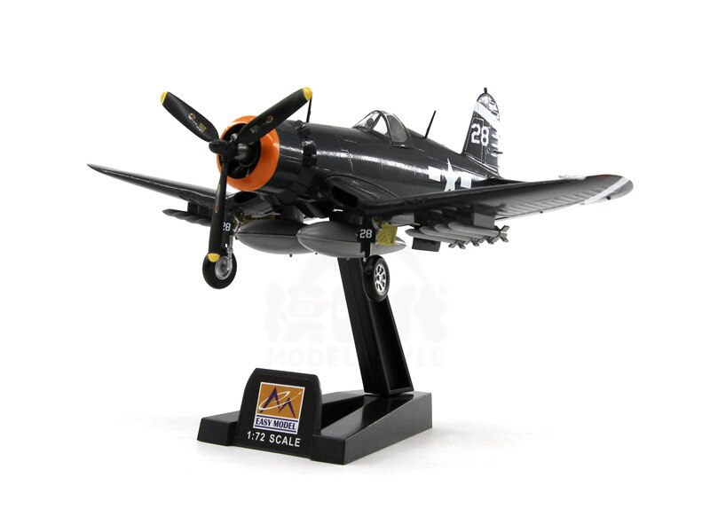 1 / 72 World War II US Navy f4u-1d fighter Cv-19 Hancock 1945 Finished product model 37232