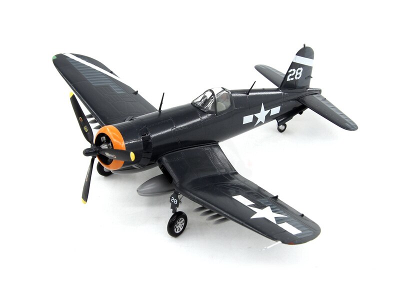 1 / 72 World War II US Navy f4u-1d fighter Cv-19 Hancock 1945 Finished product model 37232