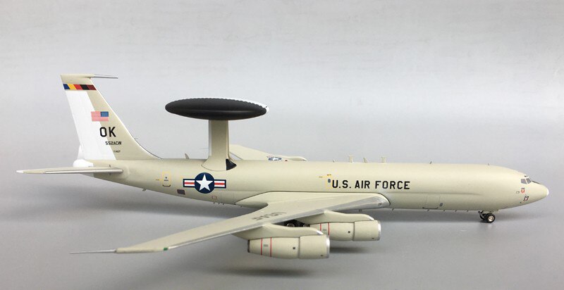 fine 1 / 200 USAF e-3b early warning aircraft model 552ACW Alloy collection model fine 1 / 200 USAF e-3b early warning aircraft model 552ACW Alloy collection model