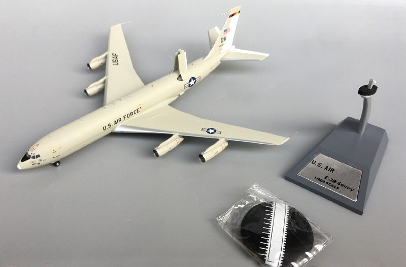 fine 1 / 200 USAF e-3b early warning aircraft model 552ACW Alloy collection model fine 1 / 200 USAF e-3b early warning aircraft model 552ACW Alloy collection model