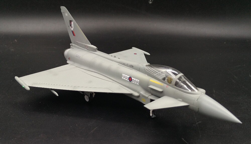 1:72 British Air Force EF-2000A Typhoon fighter model trumpet finished 37141 Collection model