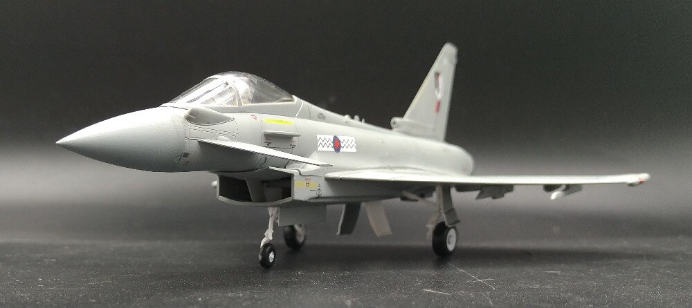 1:72 British Air Force EF-2000A Typhoon fighter model trumpet finished 37141 Collection model