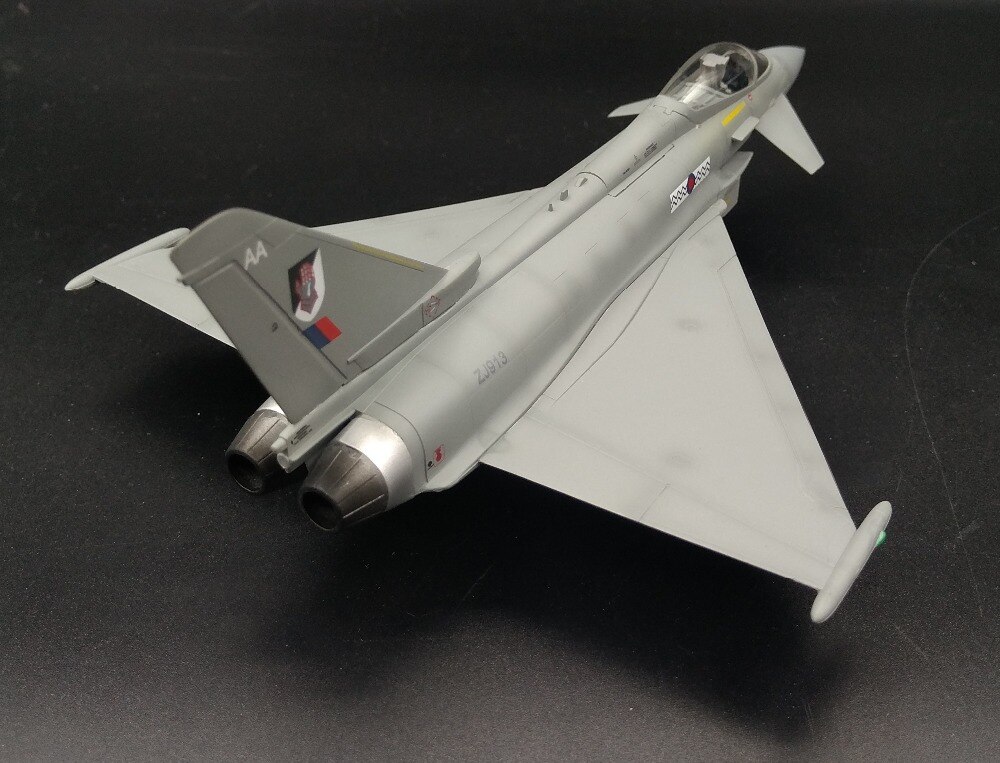 1:72 British Air Force EF-2000A Typhoon fighter model trumpet finished 37141 Collection model