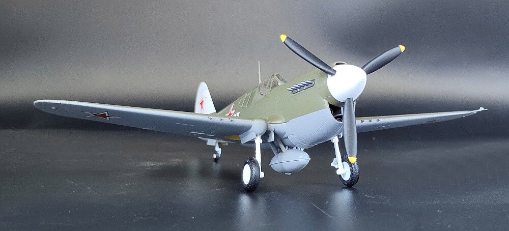 1:48 World War II U.S. p-40m fighter model Soviet painting Finished product simulation model 39314 1:48 World War II U.S. p-40m fighter model Soviet painting Finished product simulation model 39314