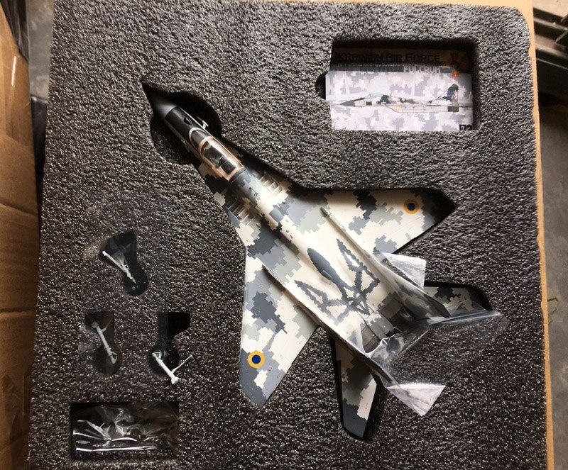 1 / 72 MiG-29 um1 C fighter Ukrainian air force 2014 Alloy finished product collection model 1 / 72 MiG-29 um1 C fighter Ukrainian air force 2014 Alloy finished product collection model