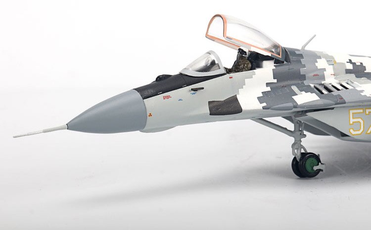 1 / 72 MiG-29 um1 C fighter Ukrainian air force 2014 Alloy finished product collection model 1 / 72 MiG-29 um1 C fighter Ukrainian air force 2014 Alloy finished product collection model
