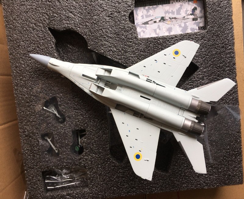 1 / 72 MiG-29 um1 C fighter Ukrainian air force 2014 Alloy finished product collection model 1 / 72 MiG-29 um1 C fighter Ukrainian air force 2014 Alloy finished product collection model