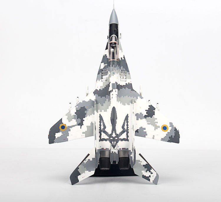 1 / 72 MiG-29 um1 C fighter Ukrainian air force 2014 Alloy finished product collection model 1 / 72 MiG-29 um1 C fighter Ukrainian air force 2014 Alloy finished product collection model