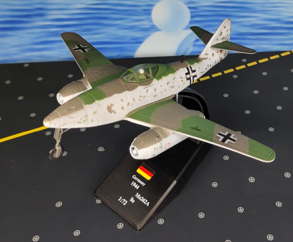 fine 1:72 German me262 jet fighter model Old edition Semi alloy collection model