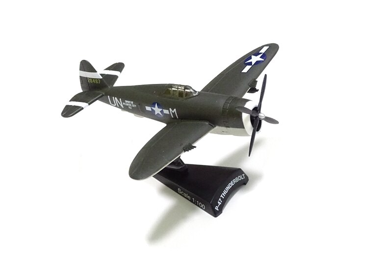 1 / 100 World War II American P47 fighter Propeller rotatable Alloy finished product collection model 1 / 100 World War II American P47 fighter Propeller rotatable Alloy finished product collection model