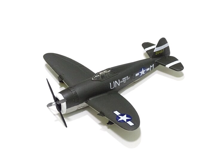 1 / 100 World War II American P47 fighter Propeller rotatable Alloy finished product collection model 1 / 100 World War II American P47 fighter Propeller rotatable Alloy finished product collection model