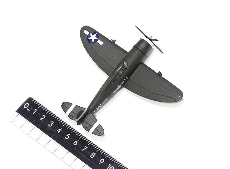 1 / 100 World War II American P47 fighter Propeller rotatable Alloy finished product collection model 1 / 100 World War II American P47 fighter Propeller rotatable Alloy finished product collection model