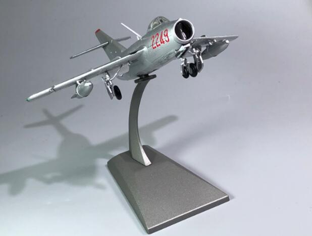rare Special Offer 1:72 Korean War China Air Force J5 MiG 15 fighter model alloy Collection Model