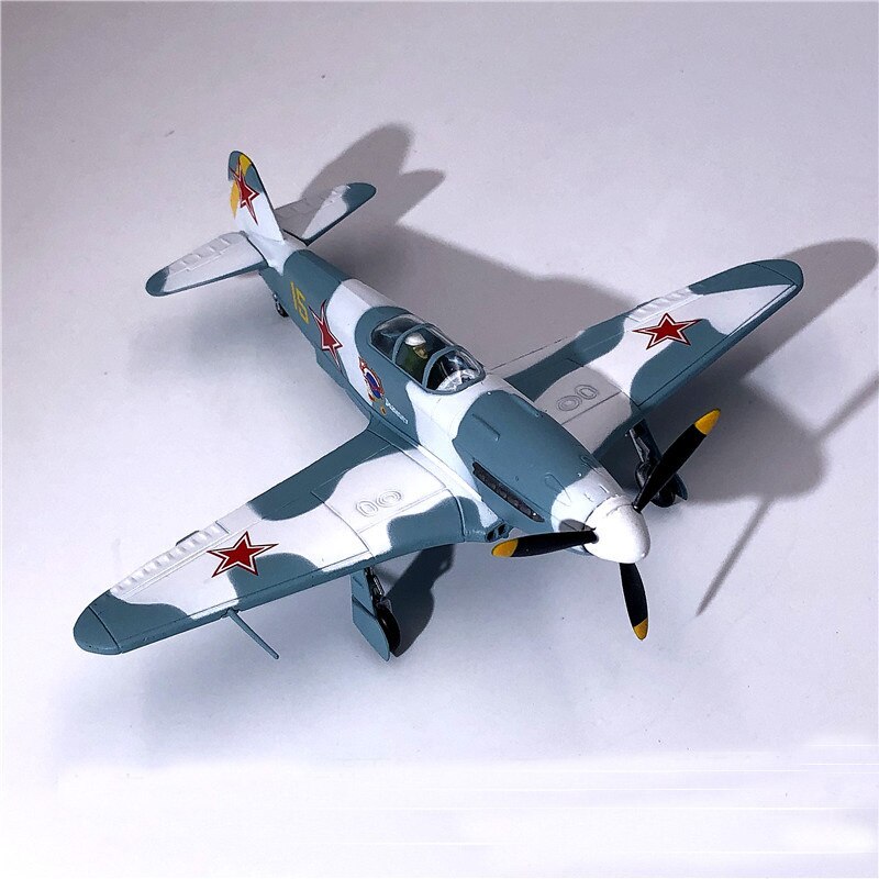 Special Offer 1:72 Soviet Red Army in World War II JAK3 Simulated Alloy Fighter Model Ornament Collection