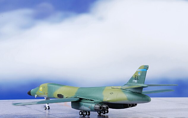 Special 1 / 400 US B-1B strategic bomber model 56225 alloy collection model