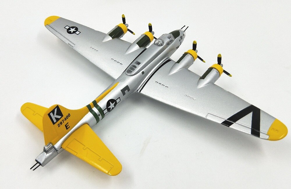rare Special Offer 1:144 World War II America B-17 Bomber Model Alloy finished products Collection Model Only red rare Special Offer 1:144 World War II America B-17 Bomber Model Alloy finished products Collection Model Only red