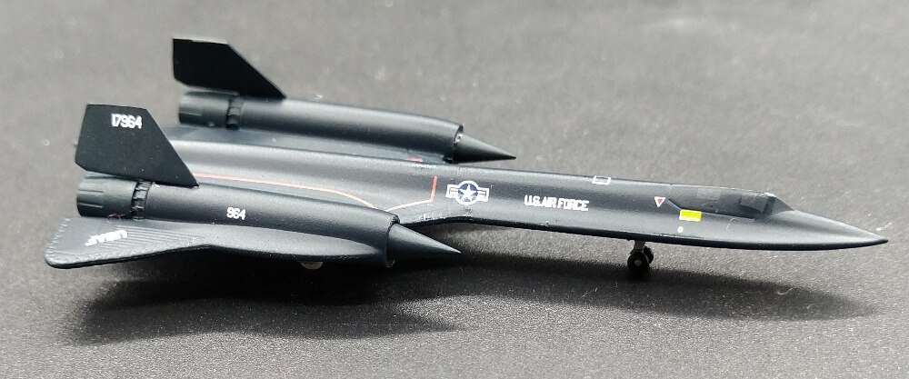 rare Special Offer 1:400 SR-71A Black Bird Supersonic Strategic Reconnaissance Aircraft Alloy Aircraft Model 56263 rare Special Offer 1:400 SR-71A Black Bird Supersonic Strategic Reconnaissance Aircraft Alloy Aircraft Model 56263