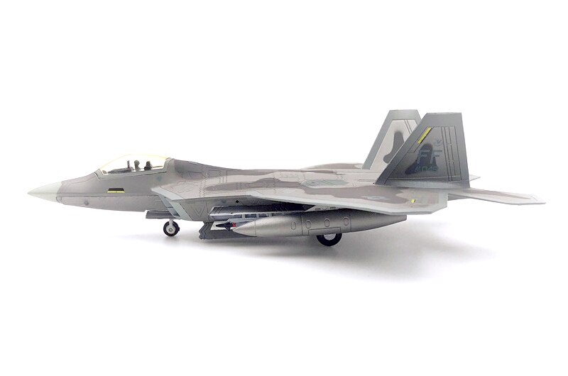 1: 100 USAF F22 stealth fighter Bomb hanging mode Alloy aircraft model 1: 100 USAF F22 stealth fighter Bomb hanging mode Alloy aircraft model